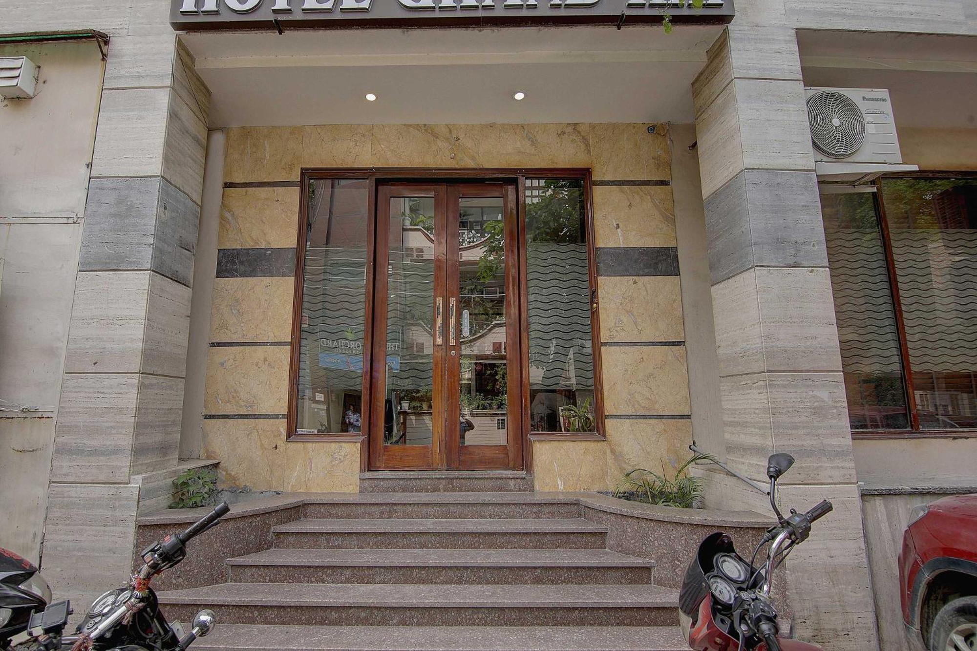 Townhouse Grand Inn Ghaziabad Exterior photo